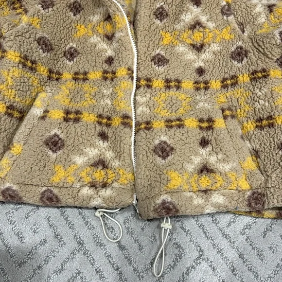 Love Tree Aztec Sherpa Jacket -size S - Picture 4 of 7